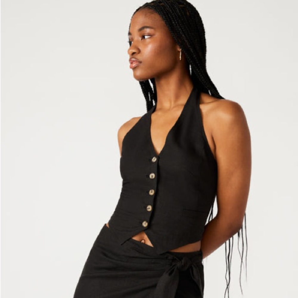 NWT Steve Madden Wolfe Top Black Button Up Halter Vest
